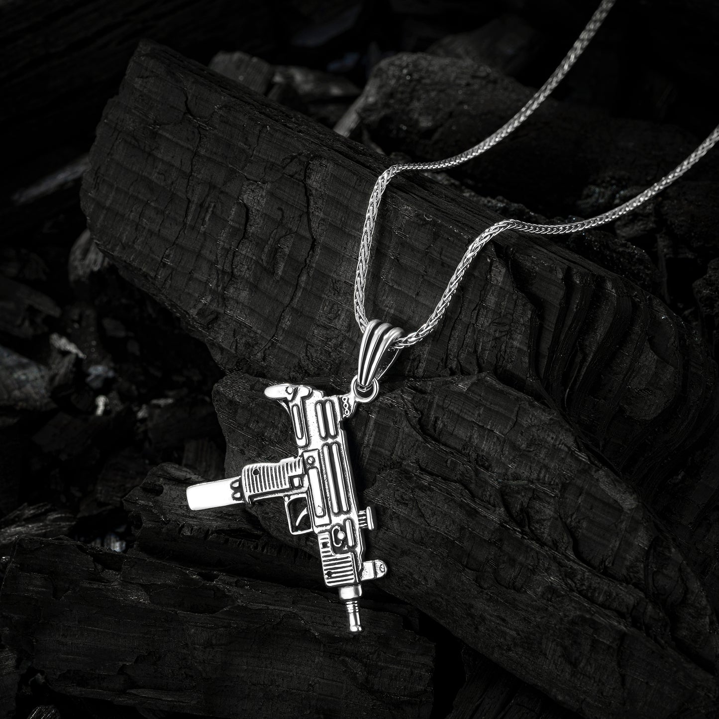 Uzi Silah Erkek Kolye