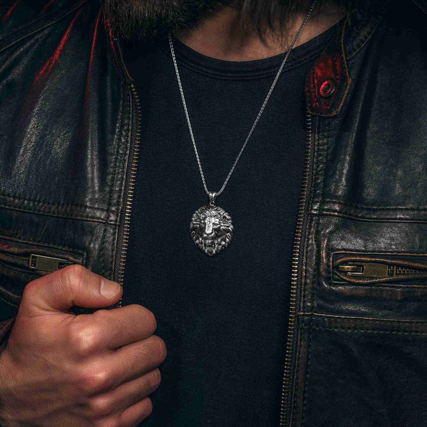 Yeleli Aslan Başı Kolye, Aslan Erkek Kolye