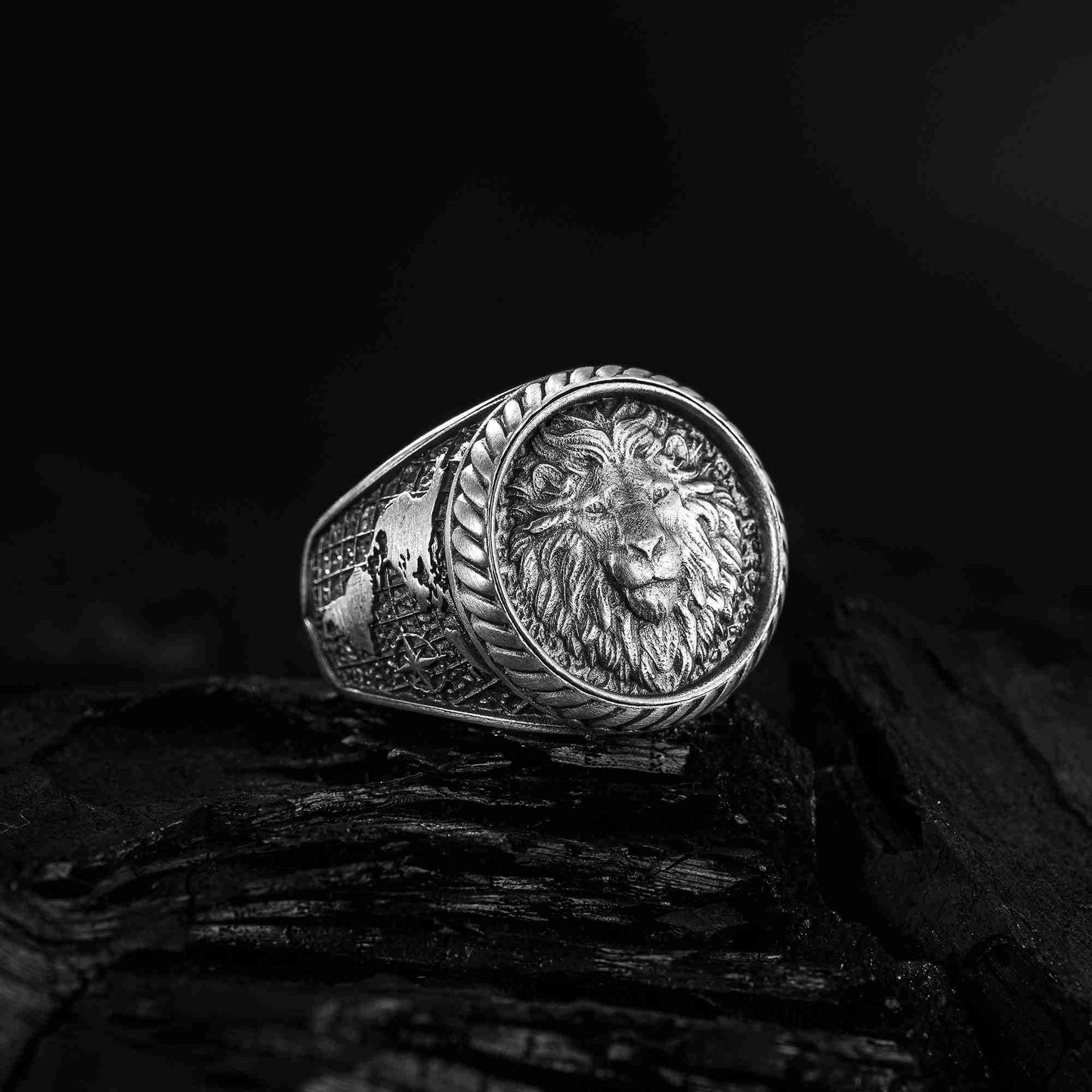 Aslan Figürlü Gümüş Erkek Yüzük
