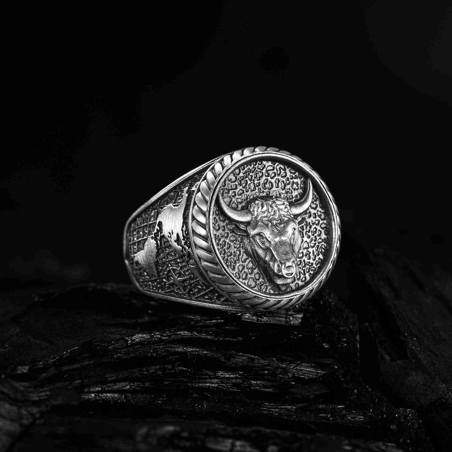 Boğa Başlı Yüzük, Erkek Gümüş Yüzük, Dünya Haritalı Boğa Yüzük