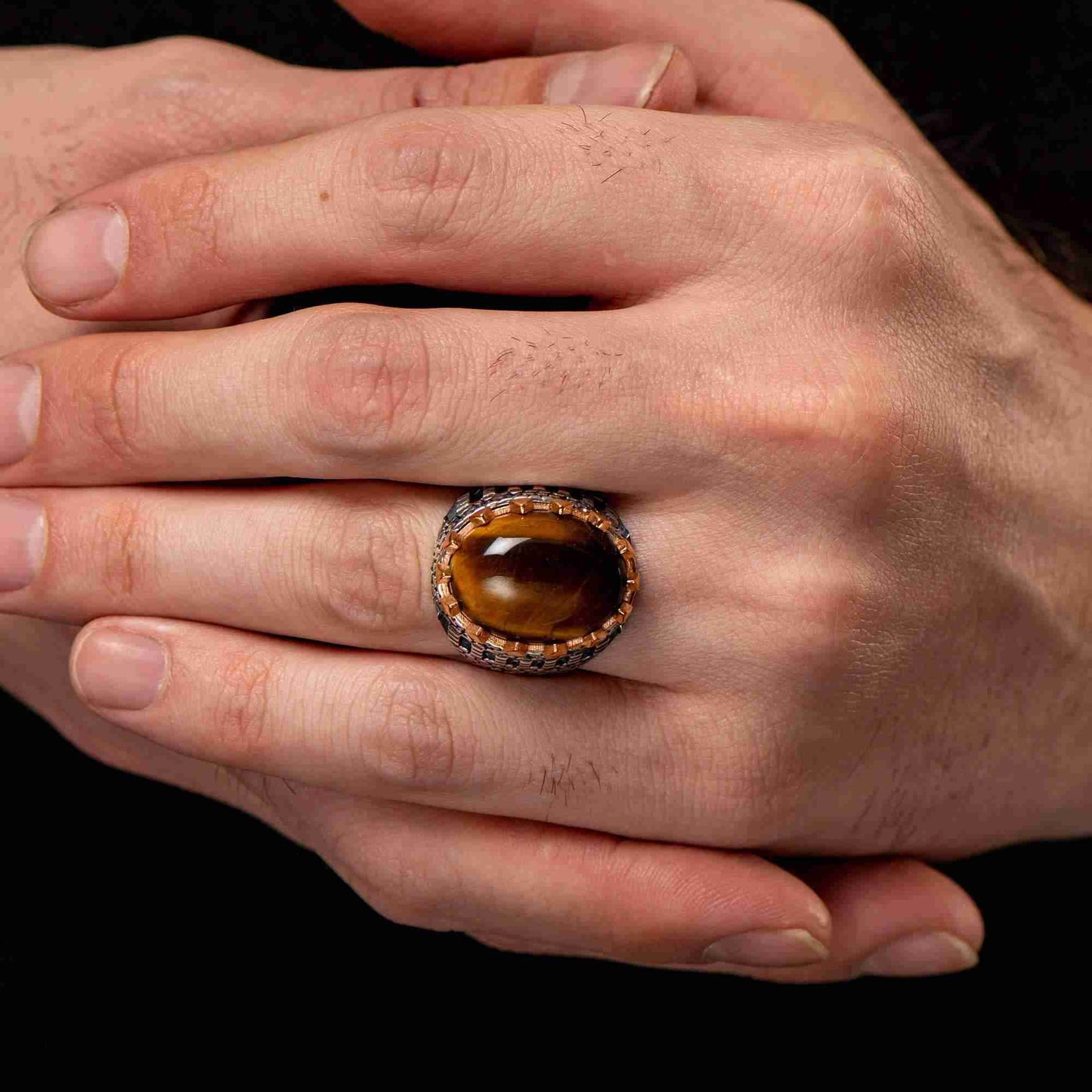 Kahverengi Kabaşon Taşlı Yüzük, Kaplan Gözü Vintage Gümüş Yüzük, Kazınmış Kale Tarzı Büyük Erkek Yüzük